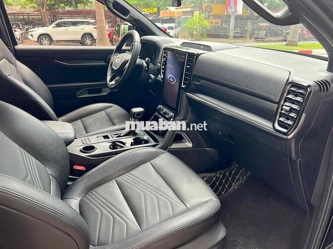 Ford Everest 2023 Titanium 2.0 AT 4x2 - BH 2026
