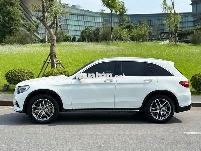 MERCEDES GLC300 4MATIC 2018 Trắng.Kem Đẹp Nhất HN