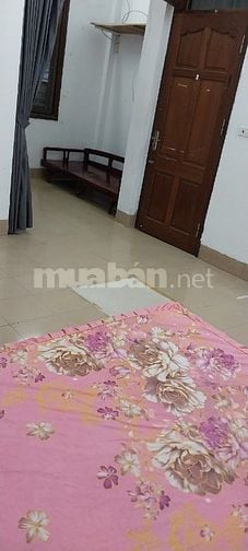 Cho thuê nhà ở tầng 1 bên trong phố Nguyễn Thượng Hiền, Q.Hai Bà Trưng