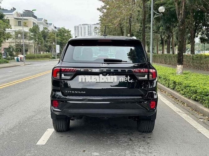 Ford Everest 2023 Titanium 2.0 AT 4x2 - BH 2026