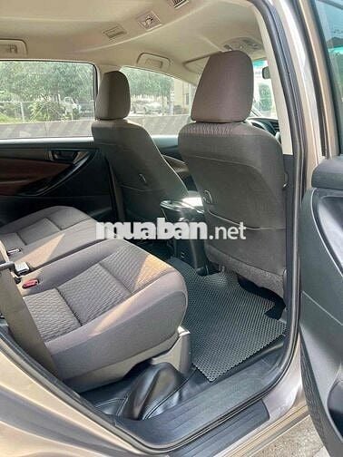 Toyota Innova 2022 E 2.0 MT - 54000 km