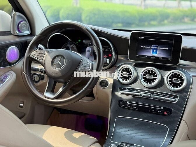 MERCEDES GLC300 4MATIC 2018 Trắng.Kem Đẹp Nhất HN