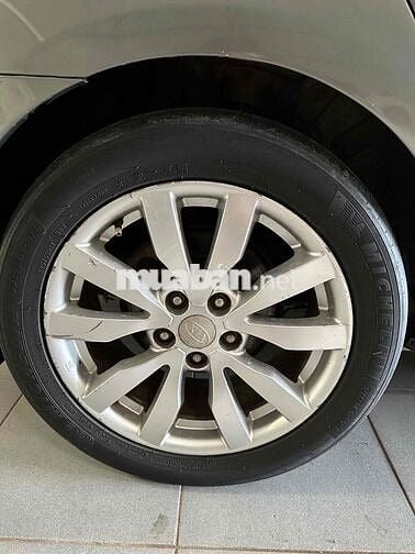 Kia Carens 2011 EX 2.0 MT - 200000 km
