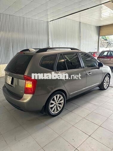 Kia Carens 2011 EX 2.0 MT - 200000 km