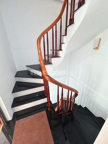BÁN 4 CĂN 30M/5T, GIÁ 5,4 TỶ, Ỷ LA, NGAY SÁT ĐƯỜNG DƯƠNG NỘI, HÀ ĐÔNG.