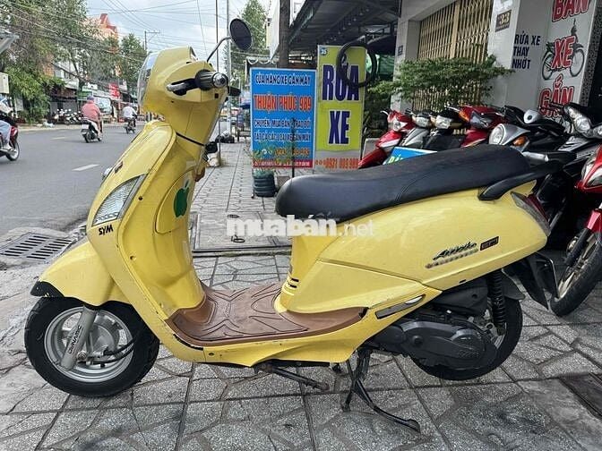 Atila Elizabeth fi máy zin im bao bốc.áo trầy xước