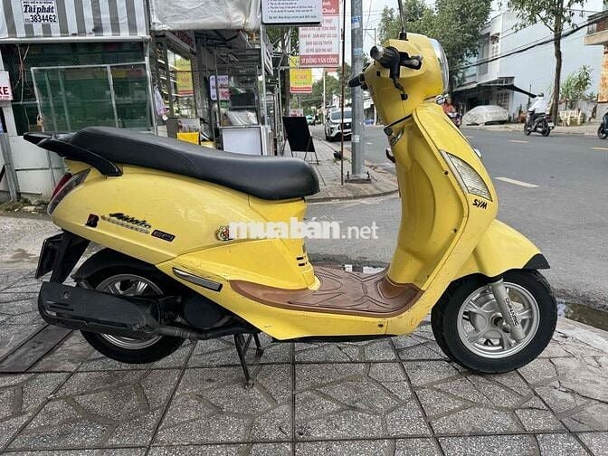 Atila Elizabeth fi máy zin im bao bốc.áo trầy xước