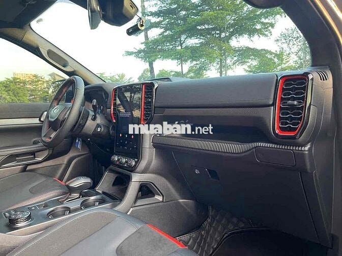 FORD RAPTOR 2023 LƯỚT 3,800KM NHƯ MỚI