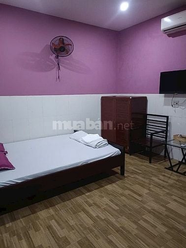 Bán nhà nghĩ mặt tiền quốc lộ 60 ..trung tâm thị trấn tiểu cần 