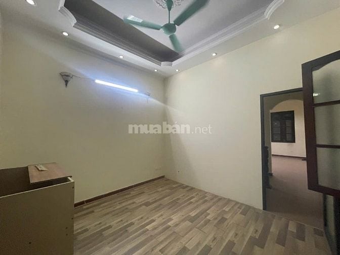 Nhà riêng ngõ phố tây trà gần gamuda dt50m2x3t và 50m2 sân, giá 10tr