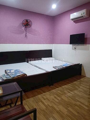 Bán nhà nghĩ mặt tiền quốc lộ 60 ..trung tâm thị trấn tiểu cần 