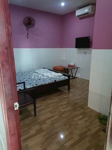 Bán nhà nghĩ mặt tiền quốc lộ 60 ..trung tâm thị trấn tiểu cần 