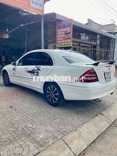 Mercedes Benz C Class 2001 C200K AT - 1000 km
