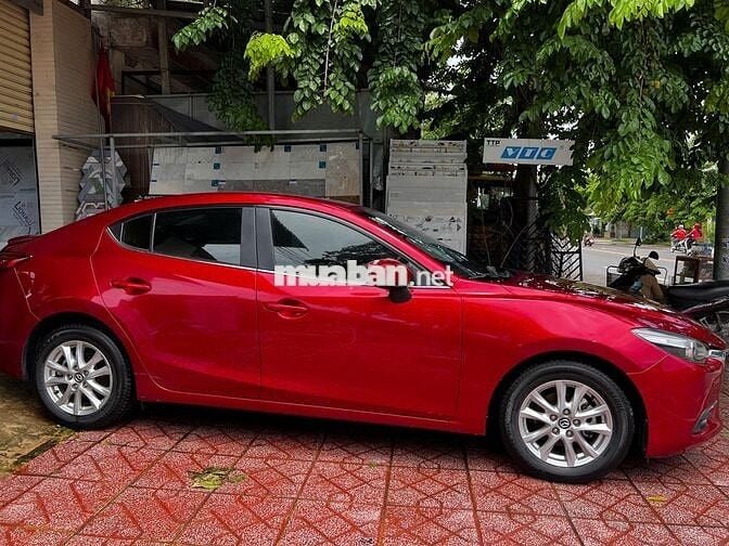 Mazda 3 2019 1.5L Luxury - 61000 km