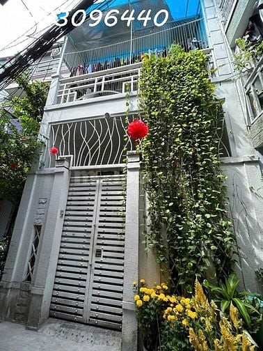 Bán nhà 2 mặt tiền giá rẽ 6ty1 hẻm thông thoáng, đang cho thuê 12