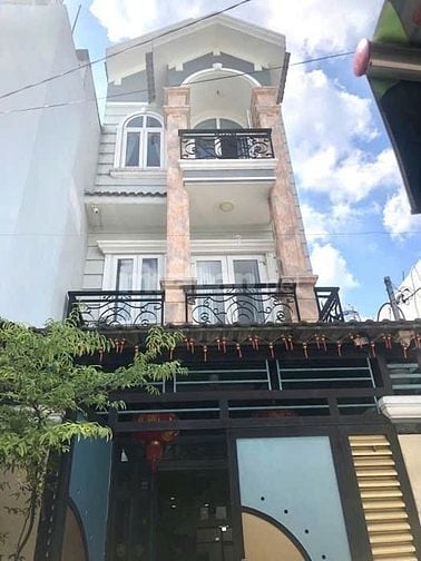 BÁN NHÀ 2 LẦU + SÂN THƯỢNG GẦN TÔ KÍ – GIÁ CHỈ 5 TỶ XXX
