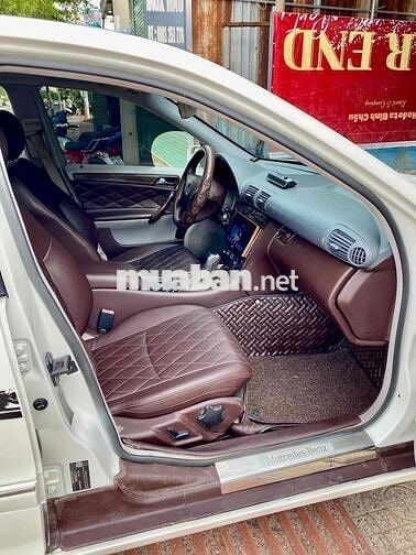 Mercedes Benz C Class 2001 C200K AT - 1000 km