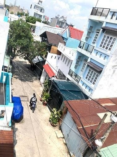 BÁN NHÀ 2 LẦU + SÂN THƯỢNG GẦN TÔ KÍ – GIÁ CHỈ 5 TỶ XXX