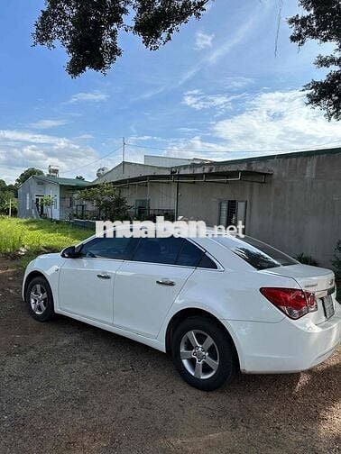 gia đình kh đi tới cần bán Chevrolet Cruze 2011