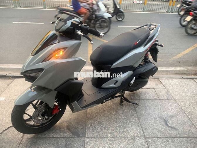 Honda Vario 160 ABS 2023 mới 90% hồ sơ gốc cầm tay