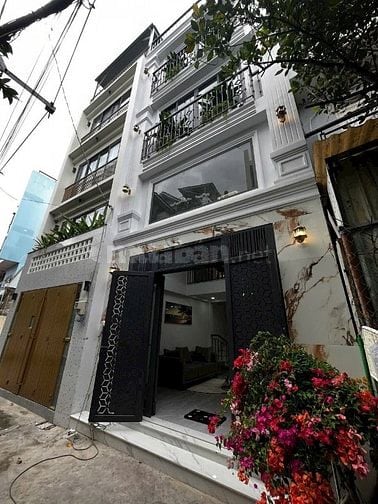 Nhà xây mới trệt lửng 3 lầu 1/ Đường số 19 F8 GV. Hẻm xe hơi