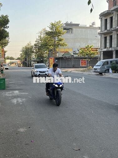 Bán xe chính chủ ít đi R15 V3 đời 2020 đk 2022