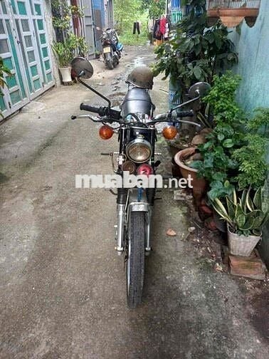 cần bán chiếc xe HON DA cub 67 /50cc còn rin nhiều