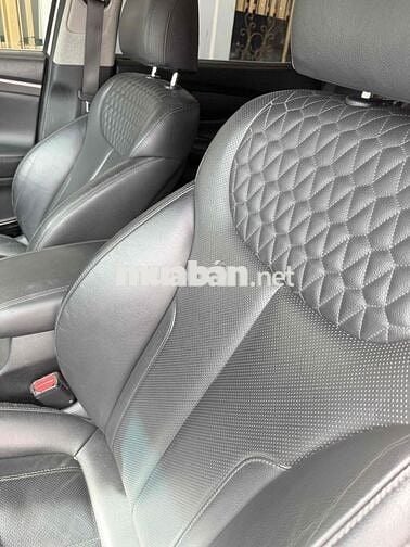 Hyundai Santa Fe 2019 2.2D Premium - 63000 km