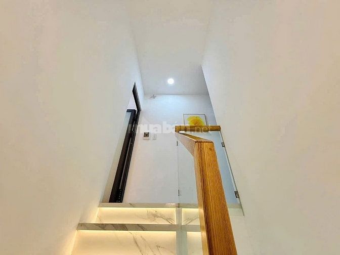 Ký gửi nhà Nguyễn Văn Trỗi, 2TỶ780, Dt:60m2 Hẻm thông Hoàng Văn Thụ.