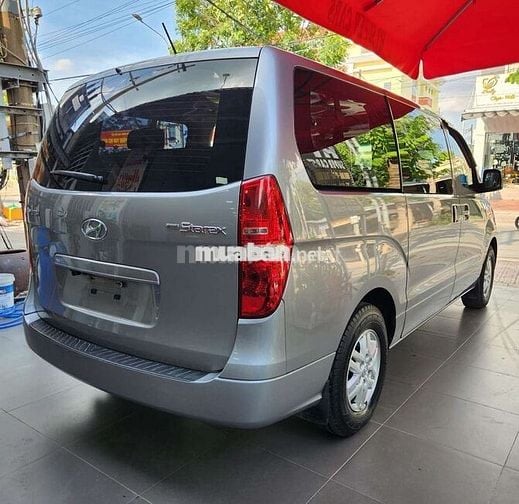 Huyndai H1 Starex 2015 MT 9 chỗ xăng - 99000 km