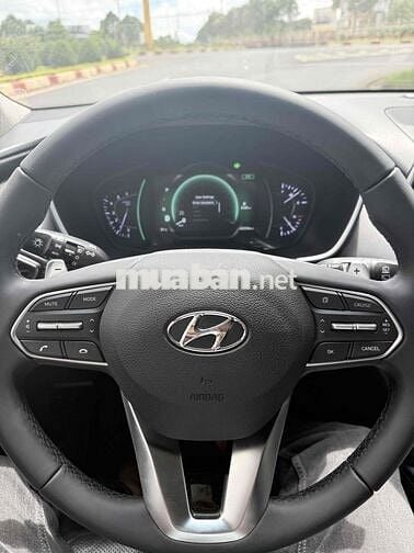 Hyundai Santa Fe 2019 2.2D Premium - 63000 km
