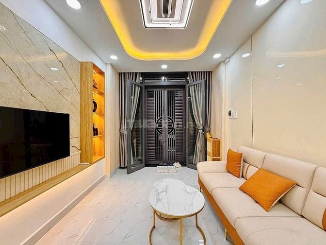 Ký gửi nhà Nguyễn Văn Trỗi, 2TỶ780, Dt:60m2 Hẻm thông Hoàng Văn Thụ.