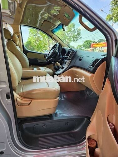Huyndai H1 Starex 2015 MT 9 chỗ xăng - 99000 km
