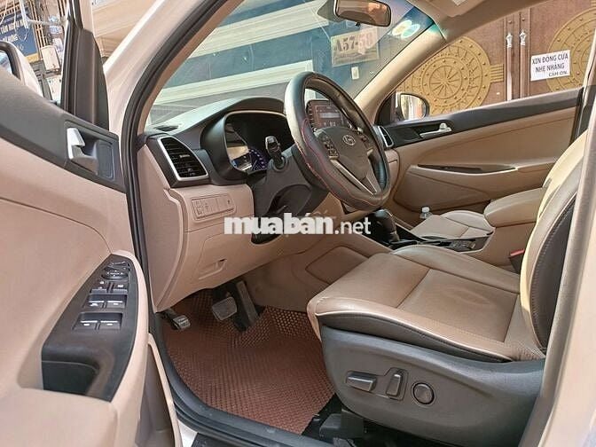 Hyundai Tucson 2.0 AT model 2020 trắng