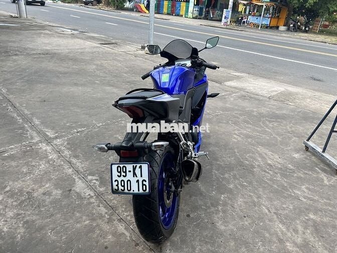 Bán xe chính chủ ít đi R15 V3 đời 2020 đk 2022