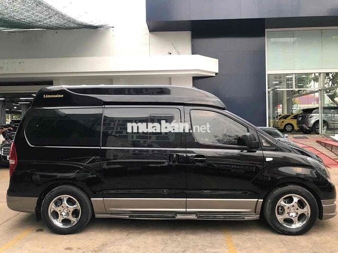 Hyundai Grand Starex 2010 Van 2.5 AT - 120000 km