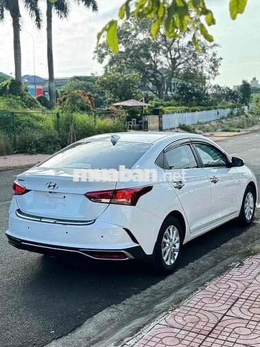 cần bán xe Accent 2021 MT rát đẹp