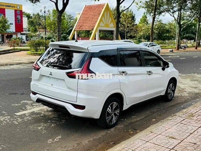 Cần bán xe gia đình 7 chổ