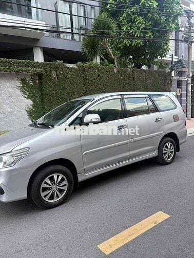 Toyota Innova 2.0 G số tự động đời cuối 2015