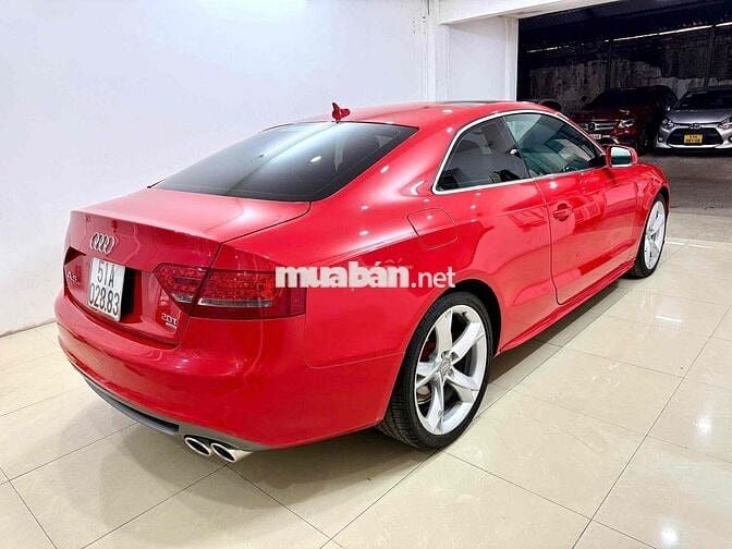 Audi A5 2009 2.0T S-line Quattro - 72000 km