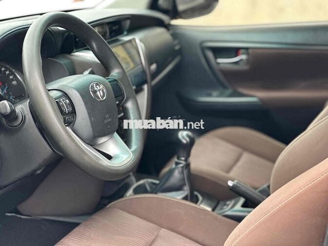 Toyota Fortuner 2017 2.4G 4x2 MT - 130000 km