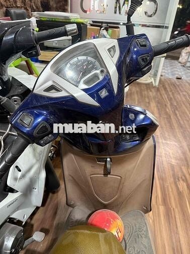 Xe Lead 2016 màu xanh