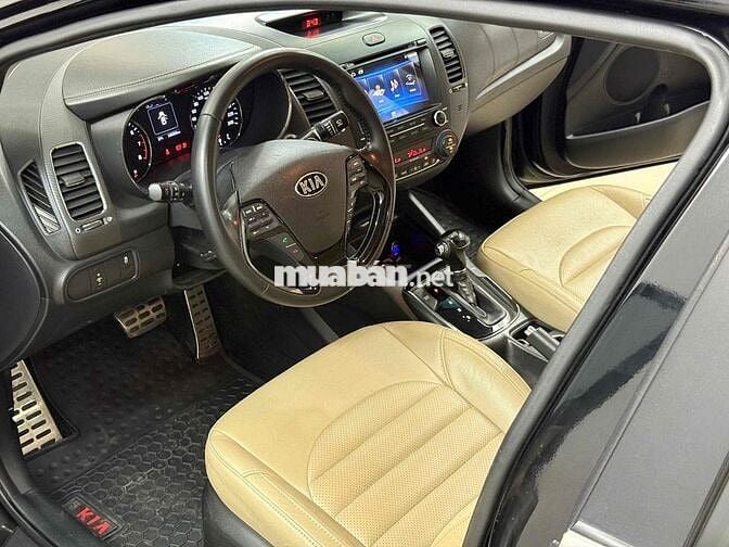 Kia Cerato 2018 2.0 AT - 110000 km