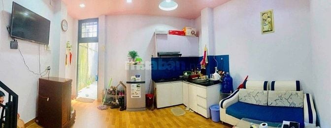 Bán nhà đẹp 3 tầng đúc, sân rộng 19m, Hoàng Hoa Thám, Bình Thạnh