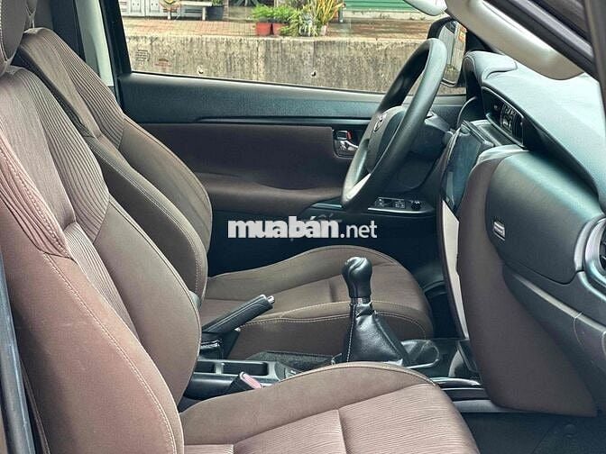 Toyota Fortuner 2017 2.4G 4x2 MT - 130000 km