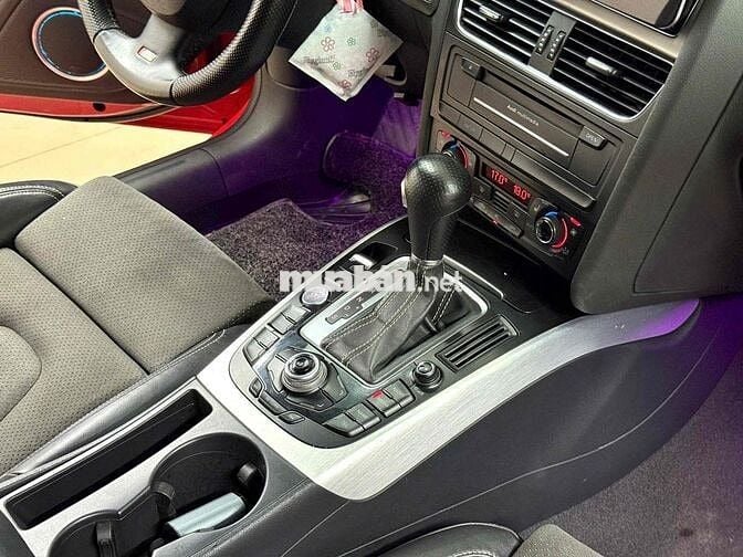 Audi A5 2009 2.0T S-line Quattro - 72000 km