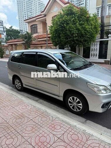 Toyota Innova 2.0 G số tự động đời cuối 2015