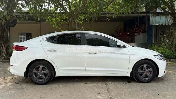 Hyundai Elantra 2019 1.6MT - 60000 km hỗ trợ bank