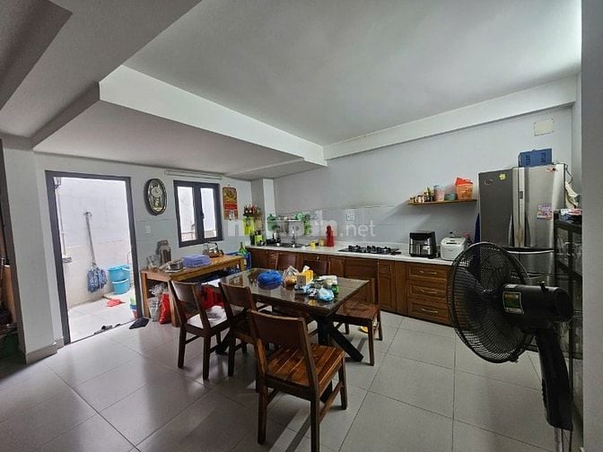 C/C bán nhà MT Lũy Bán Bích, 5 tầng, KD sầm uất, chỉ hơn 26 tỷ TL