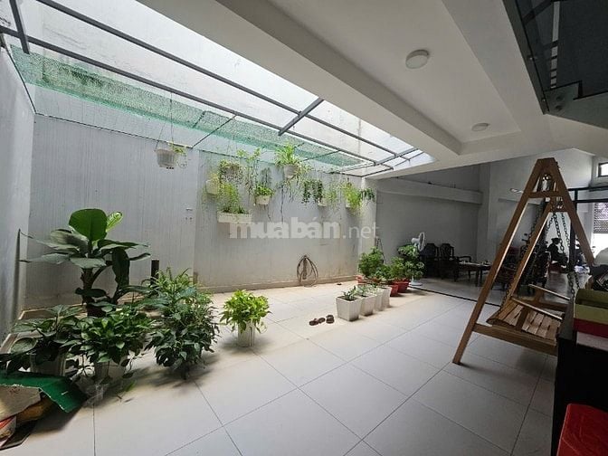 C/C bán nhà MT Lũy Bán Bích, 5 tầng, KD sầm uất, chỉ hơn 26 tỷ TL